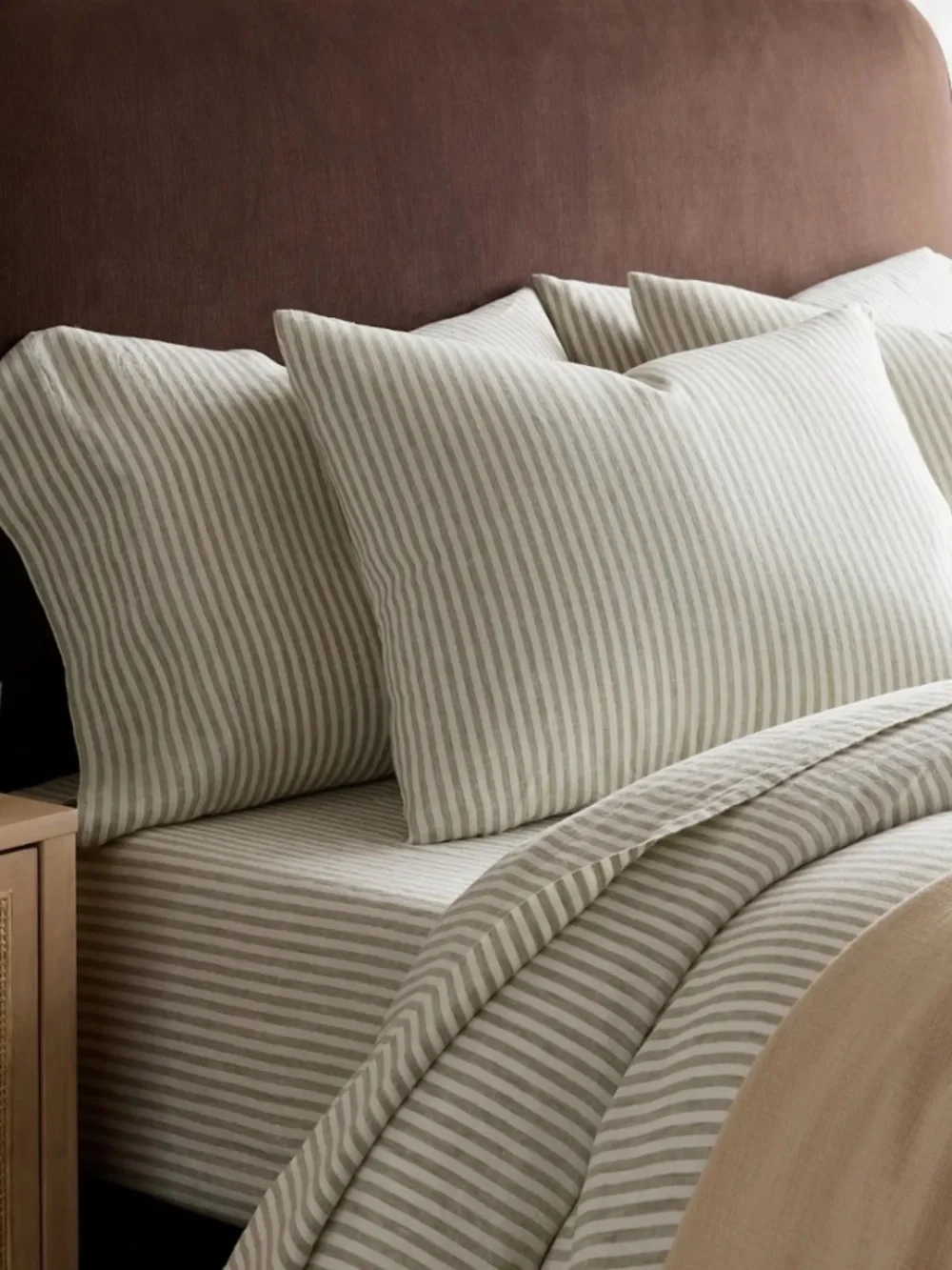 European Linen Stripe Duvet Cover Full/Queen Willowleaf green